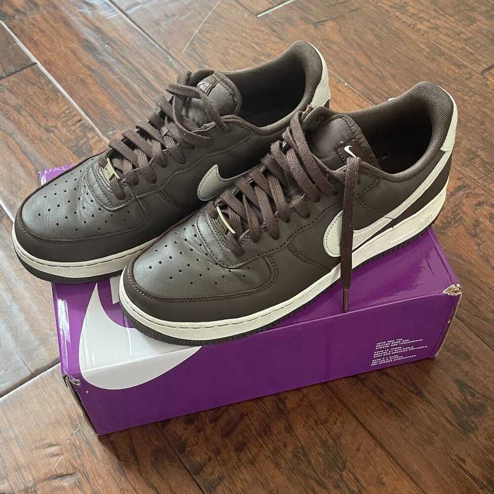 NIKE AIR FORCE 1 RETRO LOW QS - CHOCOLATE - size 10.5